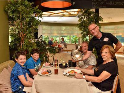 Familyland, restaurant, bowling en zalencomplex Restaurants in Essen